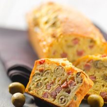 Cake salé jambon olives